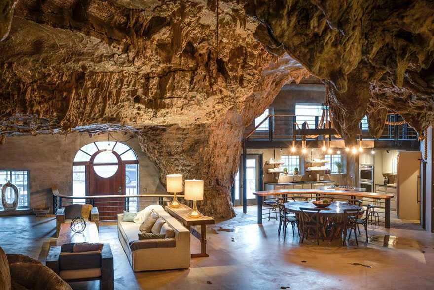 Beckham Creek Cave Lodge 