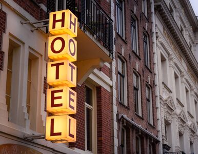 Miniatura: Hotele wznawiają działalność. Obowiązują...