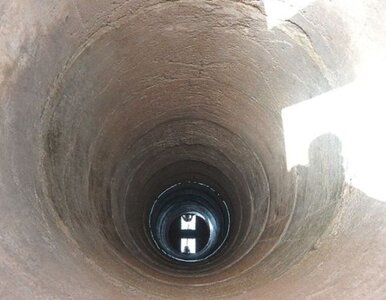 Miniatura: Pokłócił się z matką. Skoczyła do studni