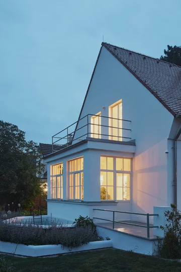 Remont modernistycznej willi, projekt Mjölk Linka, Mjolk, modernizm, stary dom