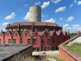 Miniatura: To najstarsza nadmorska twierdza w Polsce....