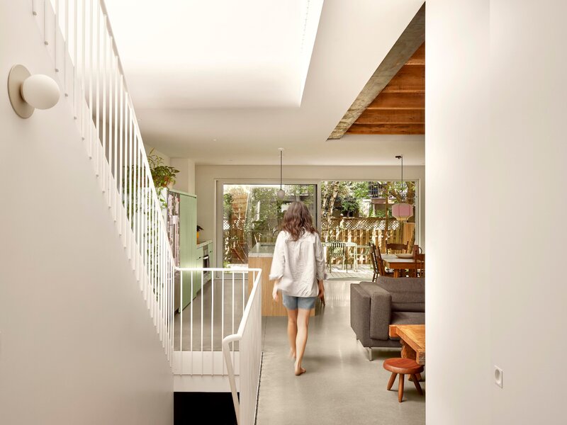 Rodzinny dom z&nbsp;dobud&oacute;wką, projekt ALEXANDRE BERNIER ARCHITECTE