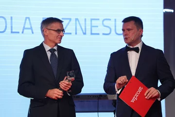 Innowatory „Wprost” 2015 Gala była zwieńczeniem V edycji rankingu najbardziej innowacyjnych polskich przedsiębiorstw prowadzonego przez tygodnik „Wprost” od 2011 r. Statuetki INNOWATORÓW trafiają do najlepszych firm w najbardziej dynamicznych sektorach gospodarki. Sektory te to: