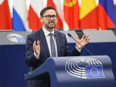 Miniatura: Obajtek wypełni lukę po Morawieckim?...