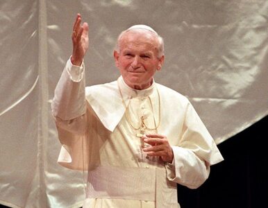 Miniatura: Jan Paweł II z fotografii przemówił do...