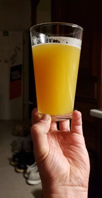 "Jaki jest najgorszy sposób trzymania drinka" 