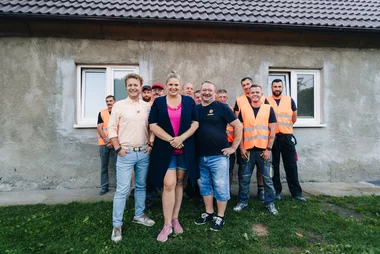 Ekipa „Nasz Nowy Dom” w miejscowości Bartoszyce