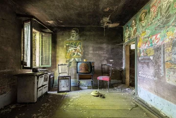 Wnętrze porzuconego budynku 