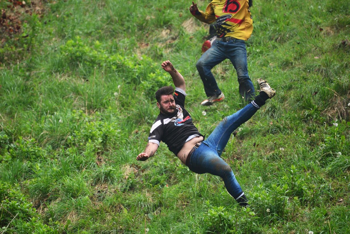 Zawody Cooper's Hill Cheese-Rolling and Wake w Gloucestershire 