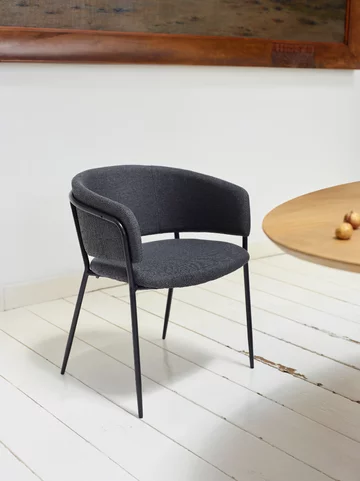 Kolecja A view of Hedonism Kave Home zaprezentowana w domu barcelońskiego fotografa i restauratora Leopoldo Pomésa 