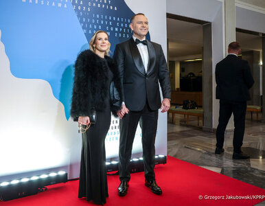 Miniatura: Polacy ocenili Karola i Martę Nawrockich....