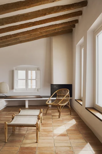 Remont domu rybaka w Hiszpanii, projekt Bea Portabella + Jordi Pagès 