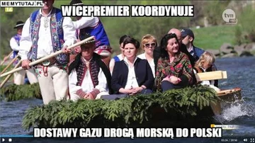 Mem z Beatą Szydło na łódce. Spływ Dunajcem 