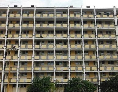 Miniatura: Warszawski blok antybohaterem serialu...