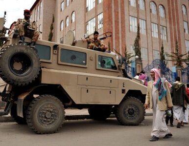 Miniatura: Jemen: Al-Kaida niszczy jemeńskie czołgi,...