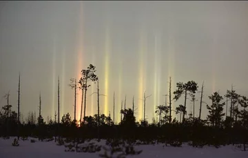 Słupy światła za Petersburgiem 