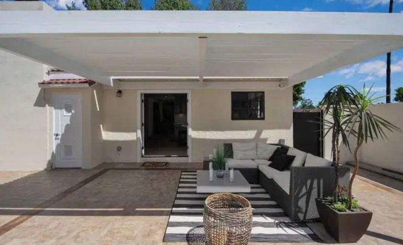 Nowy dom Jennifer Lopez w Encino w Los Angeles 