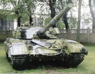 Miniatura: Moskwa wysłała czołgi i rakiety... na...