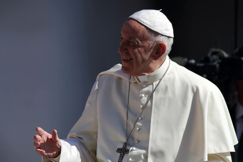 Papież Franciszek pomógł 63-latce. Dołożył się do budowy windy