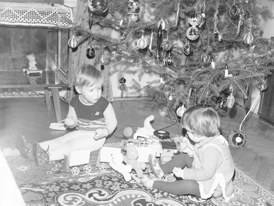 Miniatura: QUIZ. Święta w czasach PRL-u. Pamiętasz,...