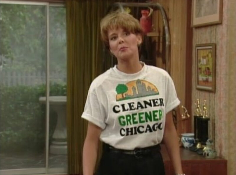 Amanda Bearse jako Marcy D'Arcy w serialu „Świat według Bundych” (1987) 