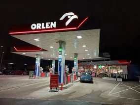 Miniatura: Utrzymanie cen paliw w ryzach kosztem...