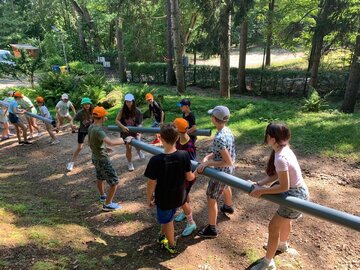 W&nbsp;Uroczysku przebywa pierwsza grupa 44 uczni&oacute;w