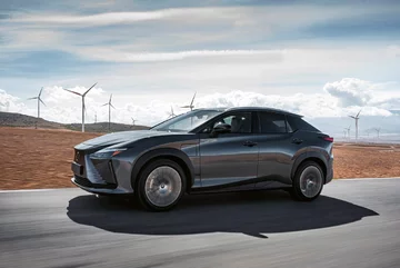 Lexus RZ 450e 