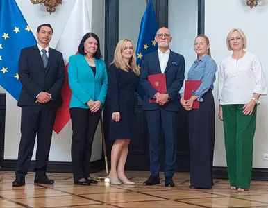 Miniatura: Senator już bez pracy, pojawił się mocny...