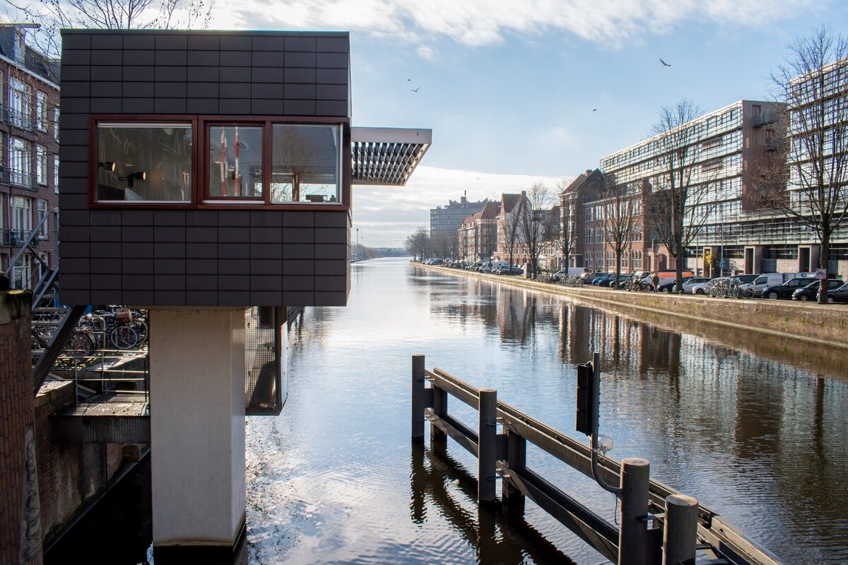 Oryginalne pokoje hotelowe w domkach strażników kanałów w Amsterdamie 4710-1, v2com, hotel, Holandia