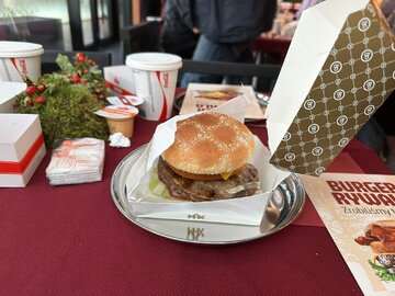 Burger Rywala w&nbsp;Max Premium Burgers