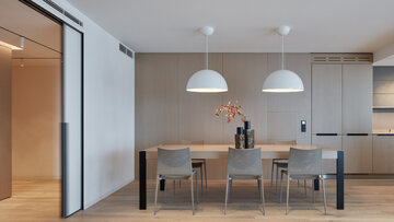 Minimalistyczny apartament z&nbsp;panoramicznym widokiem, projekt Barbora L&eacute;blov&aacute;