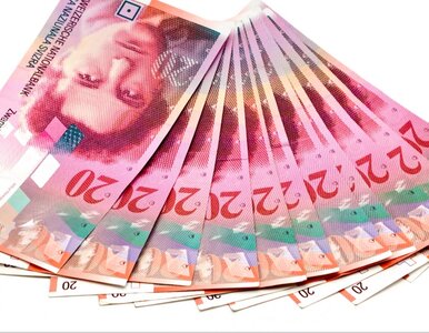 Miniatura: "Uwolnienie kursu franka jak tsunami na...