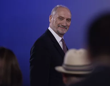 Miniatura: Macierewicz o opozycji: Niech tak się nie...