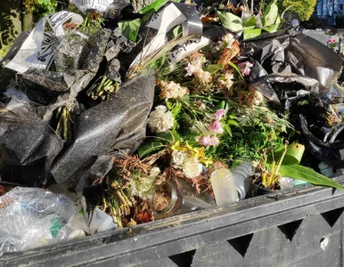 Miniatura: Nowe pojemniki na cmentarzach. Co można do...