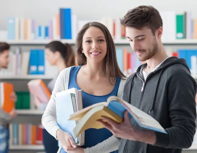 Miniatura: Praca czeka na studenta