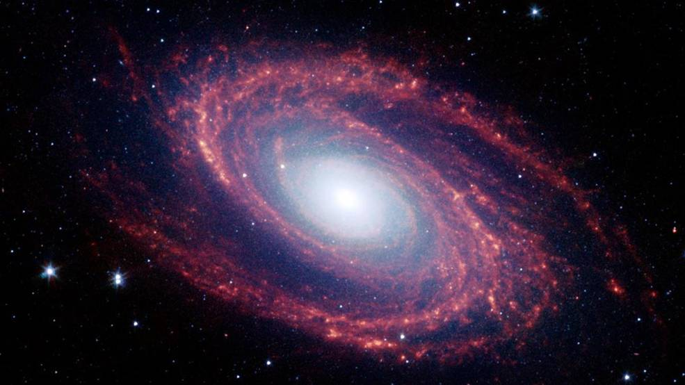 Galaktyka Bodego (Messier 81) na zdjęciu wykonanym przez Kosmiczny Teleskop Spitzera 