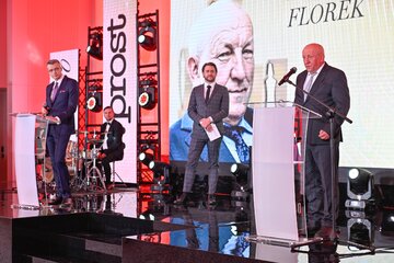 Ryszard Florek, przedsiębiorca 30-lecia według &bdquo;Wprost&rdquo;, przemawia podczas gali wręczenia nagr&oacute;d