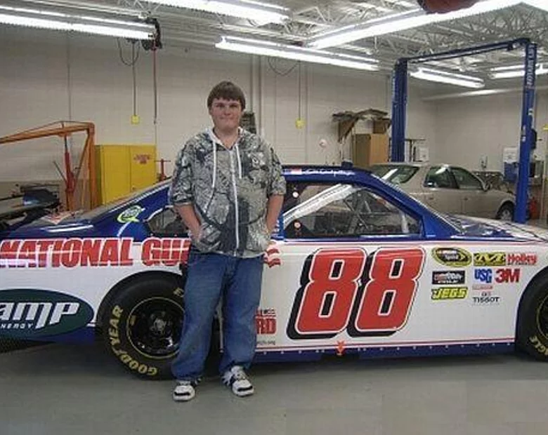 Miniatura: Licealista zaprosił na studniówkę... 600...