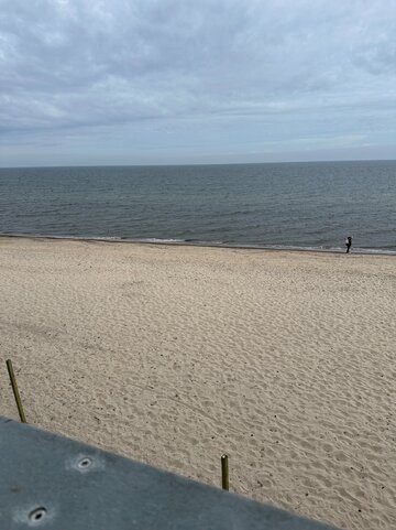 Spokojna plaża w&nbsp;Pobierowie