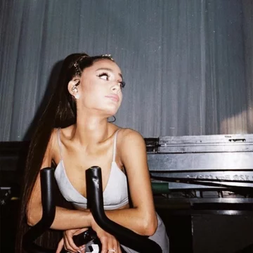 Ariana Grande 