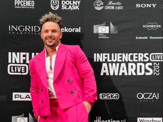 Miniatura: Qczaj zalał się łzami podczas wywiadu....