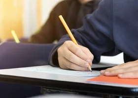 Miniatura: Jak zapisać te wyrazy? Schody zaczynają...