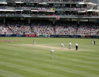 Miniatura: Jeśli on nie gra - to my palimy samochody