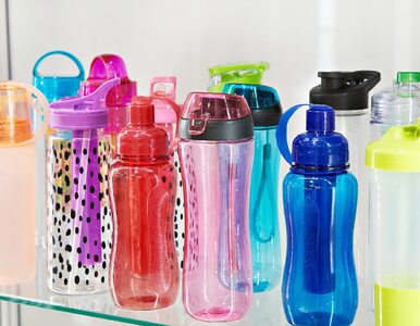 Miniatura: Plastikowe butelki wielokrotnego użytku...