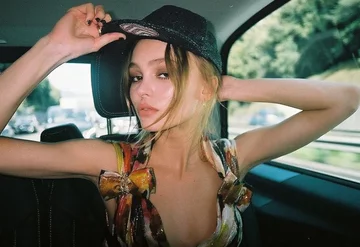 Lily-Rose Depp 