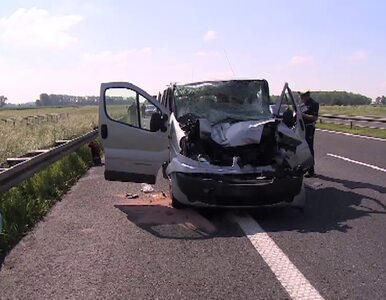 Miniatura: Wypadek na A4. Kierowca zasnął - 7 rannych