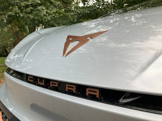 Miniatura: Cupra Born 58 kWh