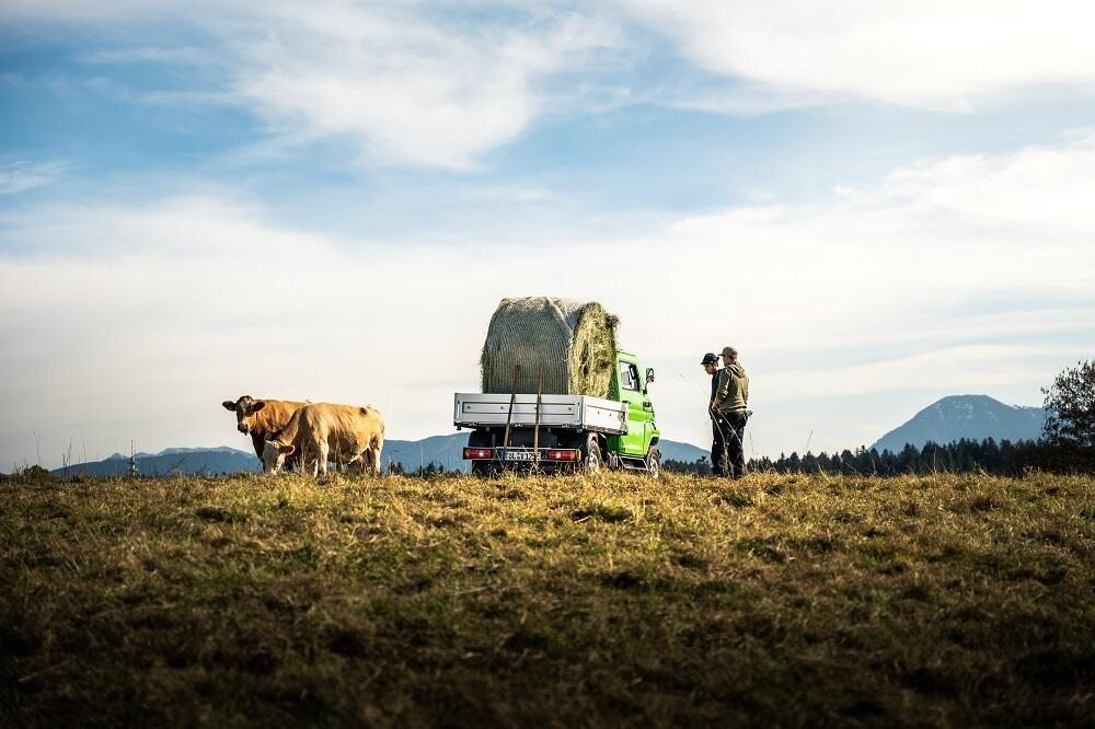 Elektryczne e-vany Evum Motors 