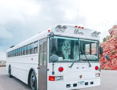 Miniatura: Pozbyli się domu i firmy, by zamieszkać w...